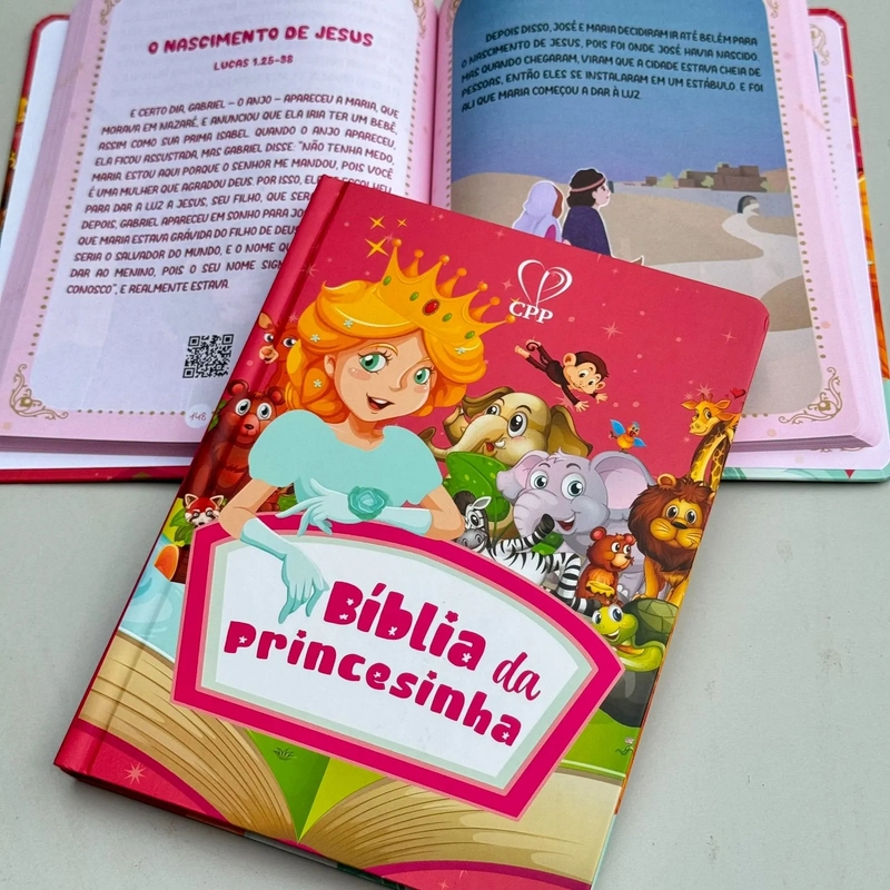 Biblia da Princesinha Com Ilustrações Capa Almofadada